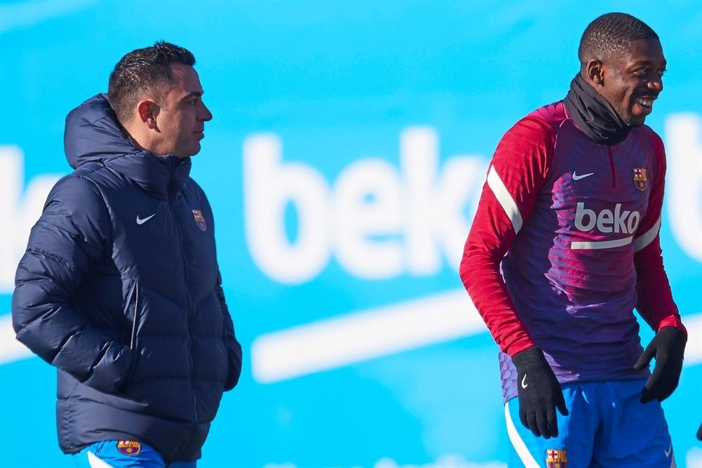 Xavi wants Dembele to stay. EFE