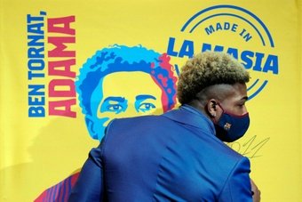 Adama Traoré tiene complicado seguir en el Barcelona. EFE