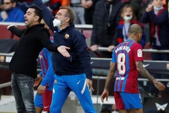 Xavi Hernández, treinador do Barcelona, falou sobre a prisão de Daniel Alves, acusado de agressão sexual na capital da Catalunha.