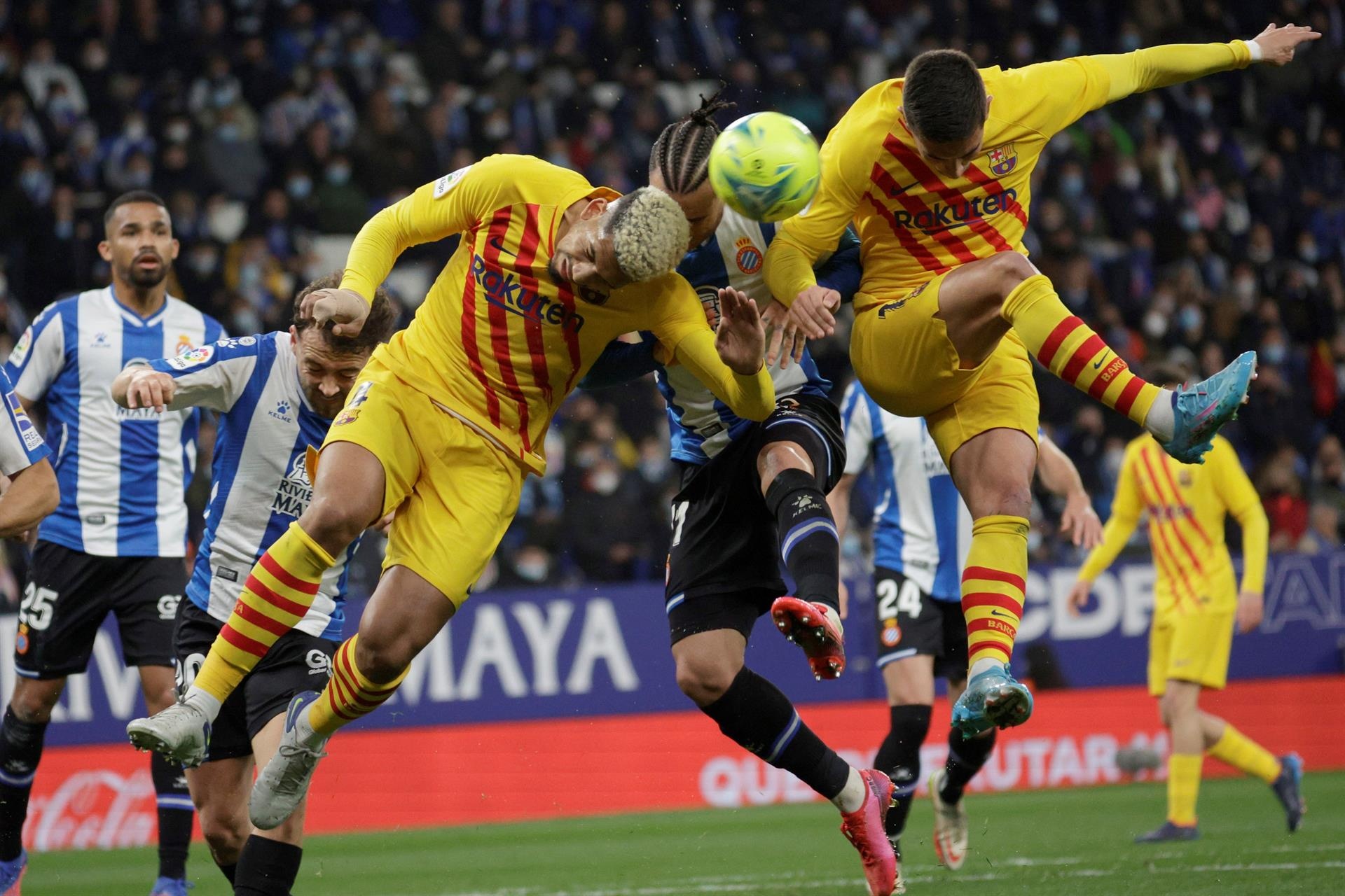 ï»¿Barcelona salvage point on the demise towards metropolis neighbours Espanyol