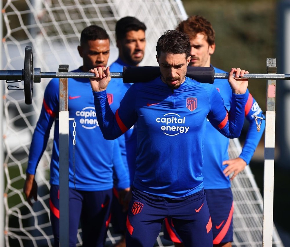 El Atlético, a la espera de la respuesta de Vrsaljko. EFE