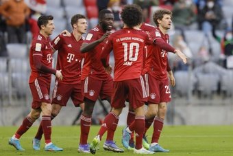 Bayern de Munique goleou o Greuther Fürth por 4 a 1.  EFE/EPA/RONALD WITTEK