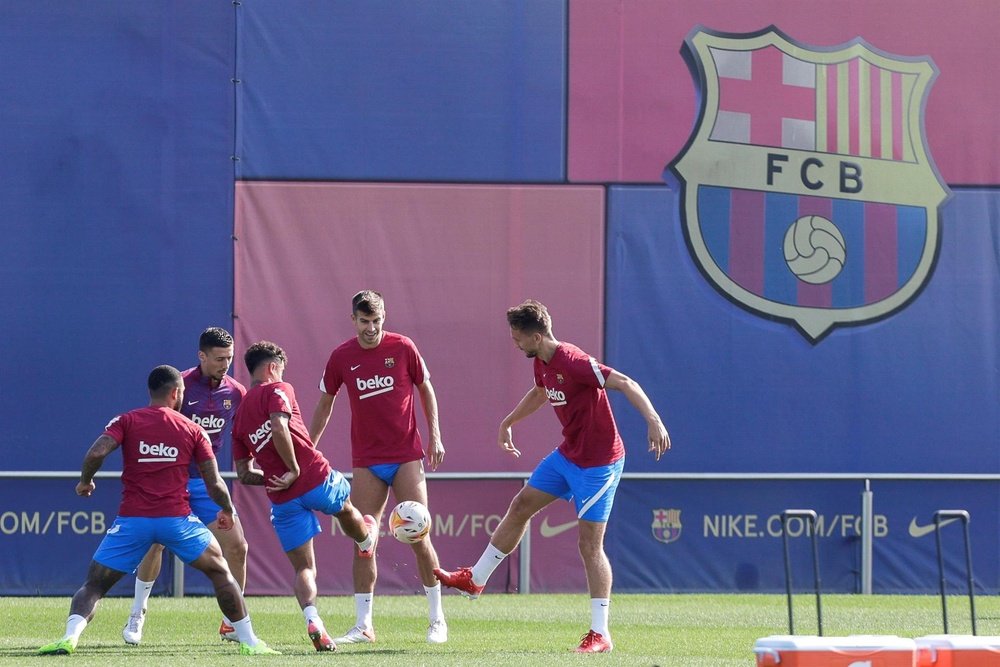 Barcelona count on both of them, but they could both still be sold. EFE