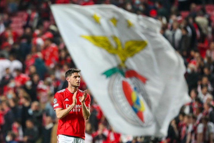 Yaremchuk reivindica Ucrania, al Benfica y baja al Ajax de su nube