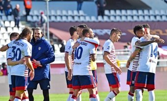 Cagliari venceu o Torino por 2 a 1 fora de casa. EFE/EPA/Alessandro Di Marco