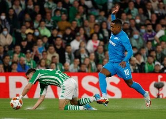 Malcom deixa o futebol russo rumo à Arábia Saudita. Em uma transferência avaliada em 60 milhões de euros, o brasileiro se tornou a venda mais cara da história do Zenit.