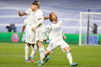 Luka Modric y Eder Militao, fichas claves en la renovación del Real Madrid. EFE