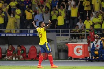 Colombia venció a Bolivia por 3-0. EFE