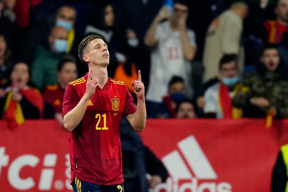 Espanha leva susto da Albânia, mas vence com belo gol de Olmo. AFP