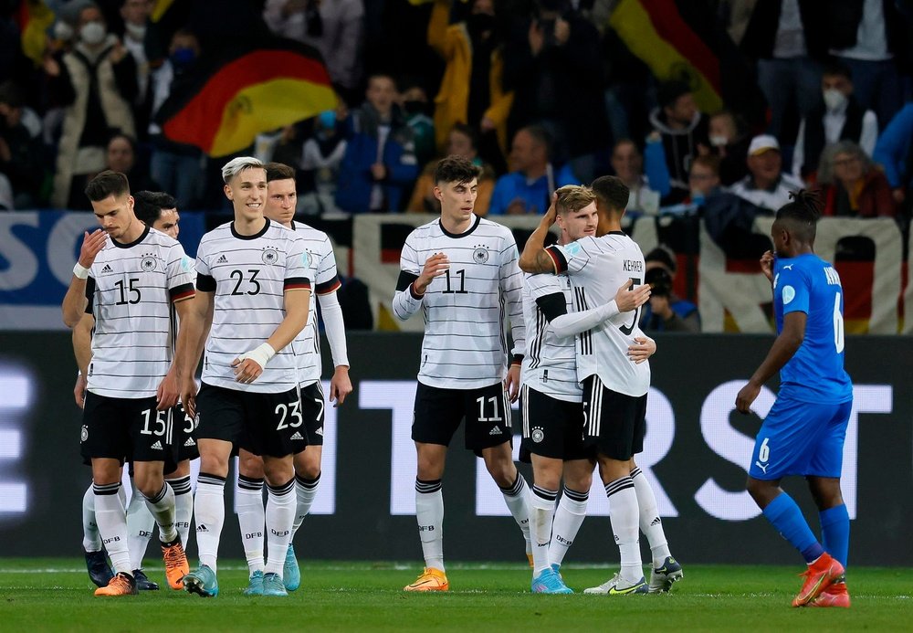Alemania venció por 2-0 a Israel. EFE