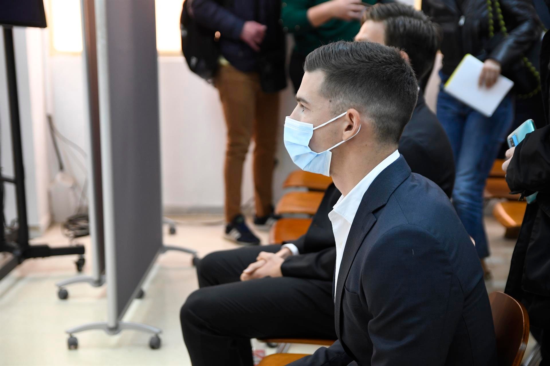 Mantienen la petición de ocho años de cárcel para Santi Mina. EFE