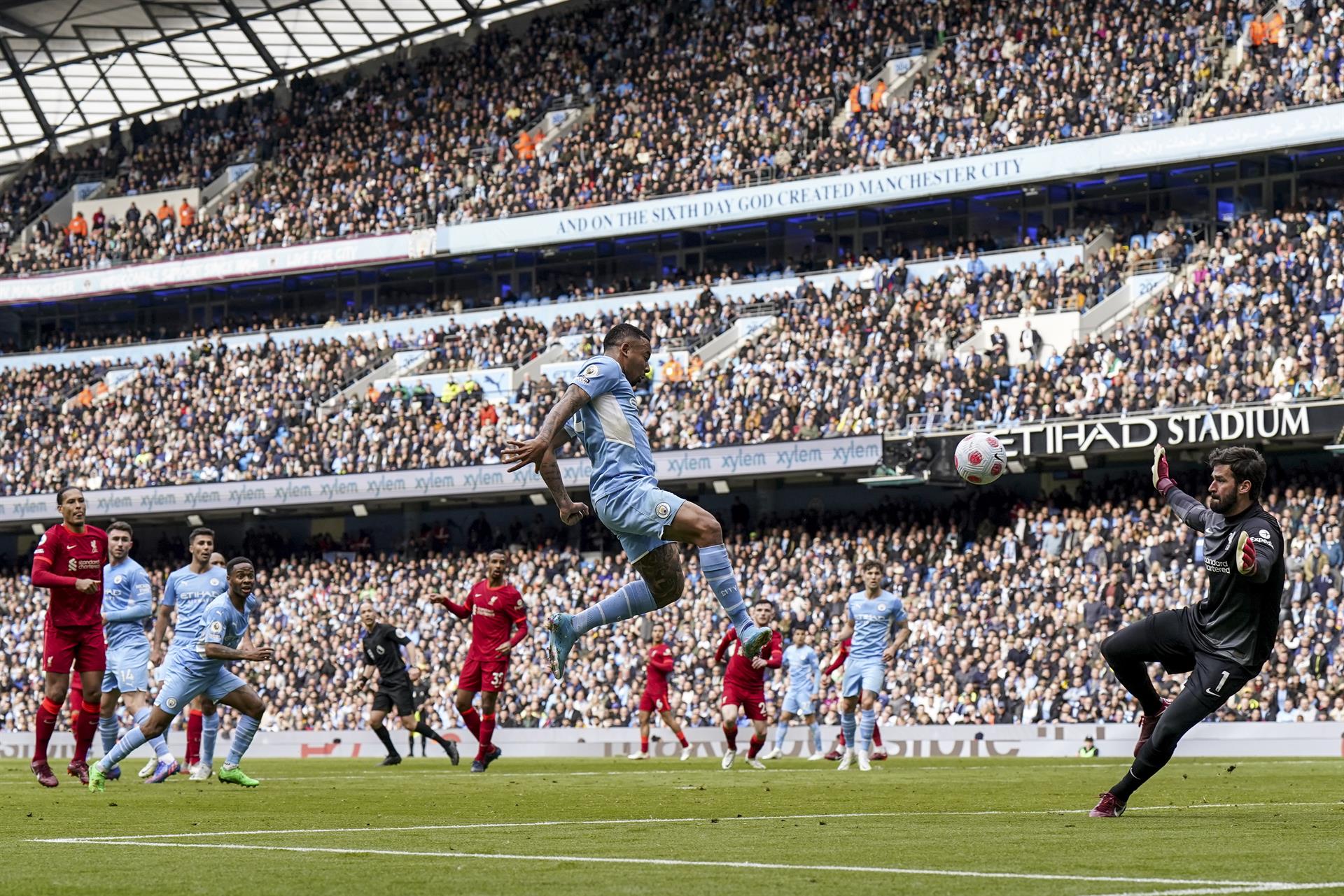 Empate com Liverpool não ajuda Manchester City na busca pelo título, diz  Gabriel Jesus