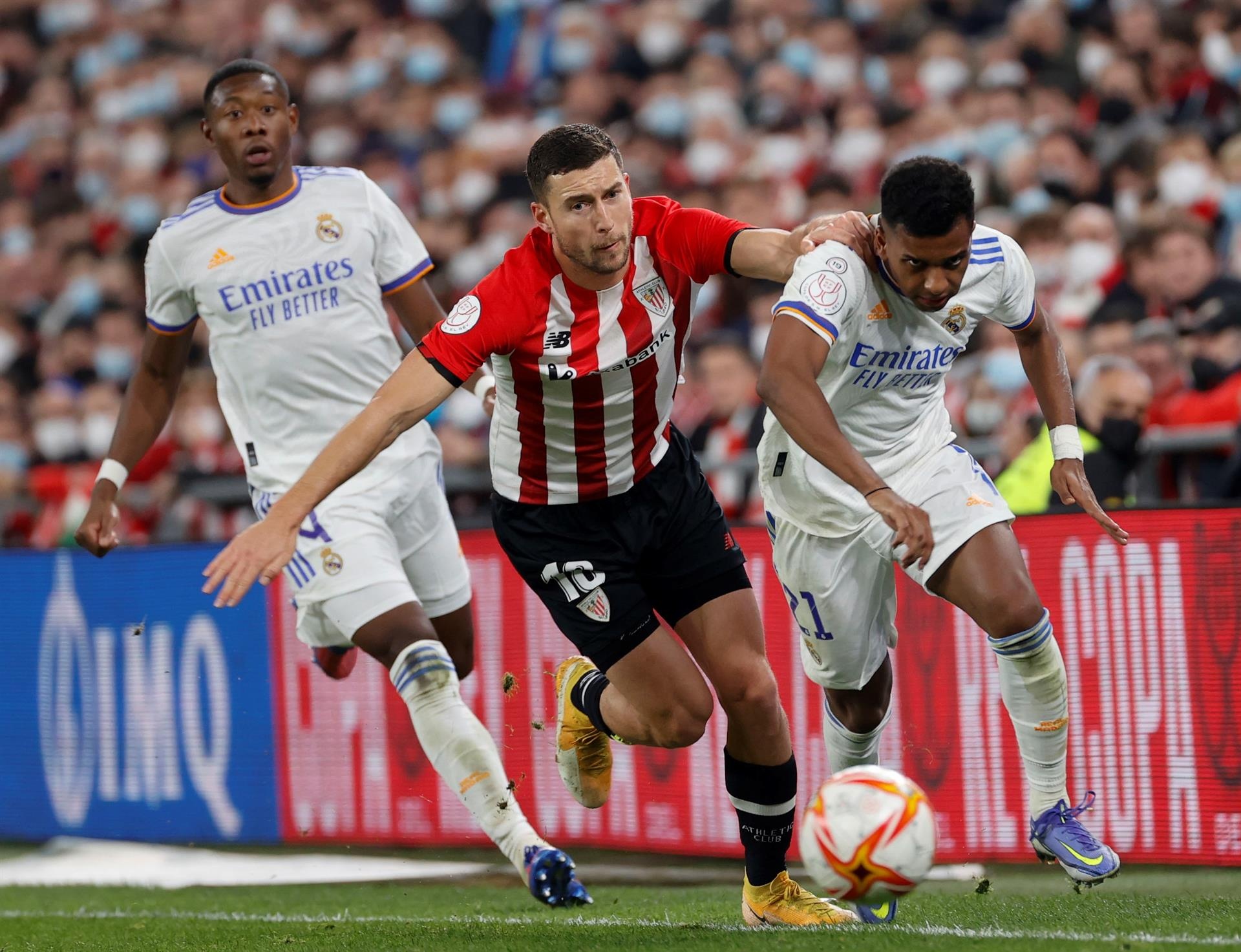 El Madrid quiso mandar un mensaje a la familia de Anton Arieta. EFE