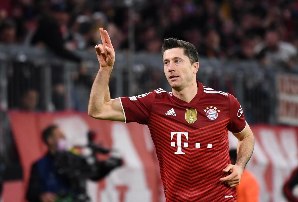 Poland coach hopes Lewandowski will join Barça. EFE