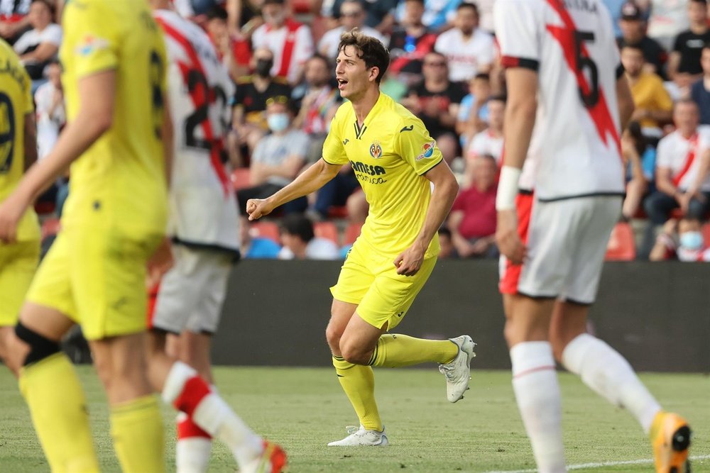PSG considering Pau Torres. EFE