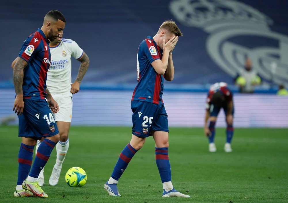 Passeio do Real contra um Levante que diz adeus à elite.