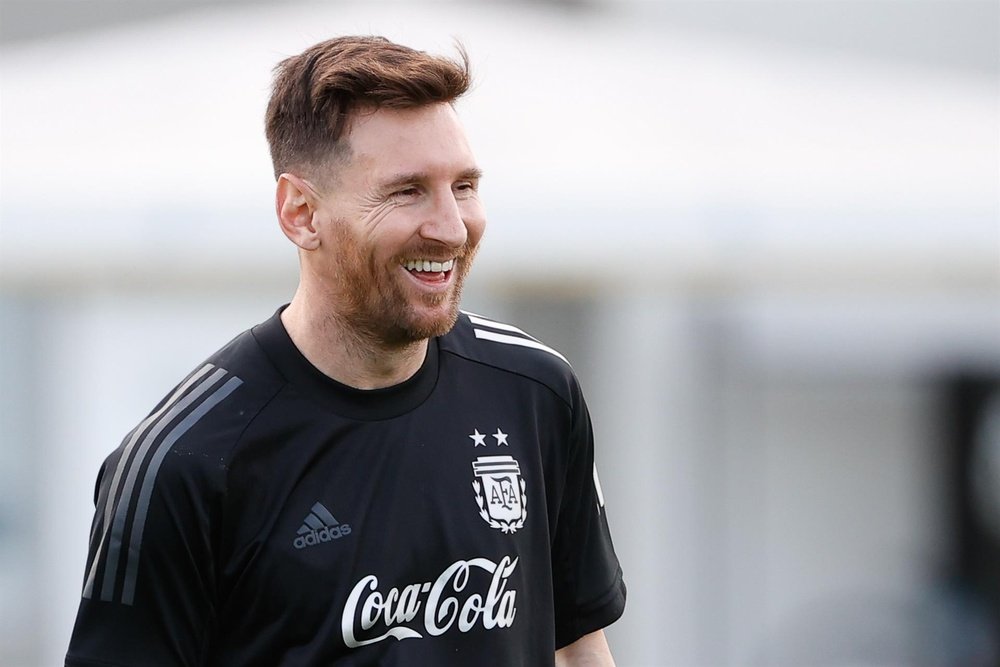 Lionel Messi le dedicó un mensaje a Roger Federer. EFE