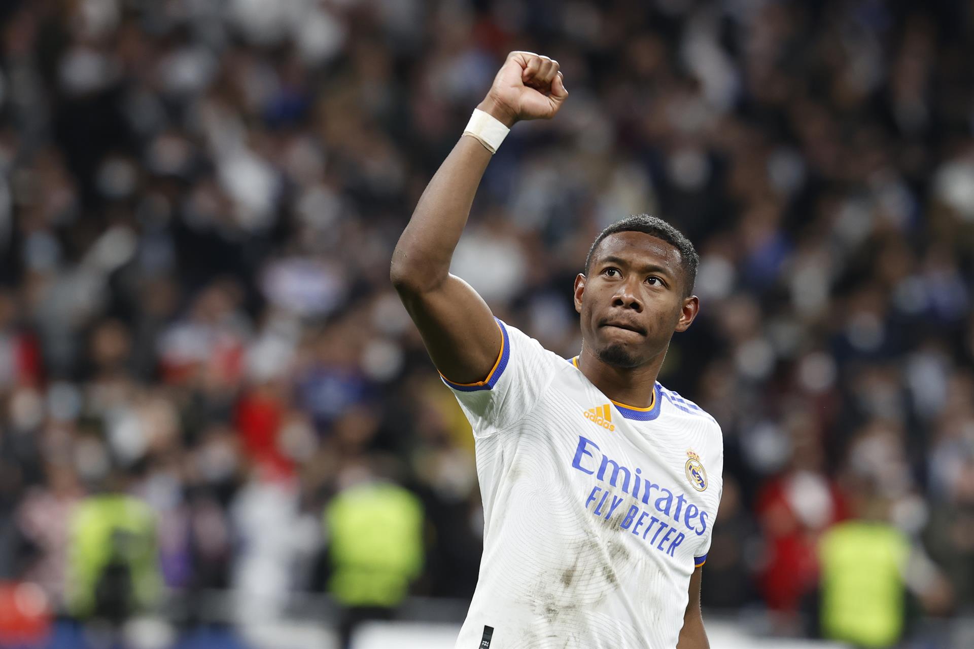 Alaba free-kick sees Real Madrid begin campaign with comeback victory