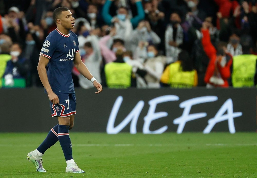 Le formazioni ufficiali di PSG-Metz. EFE