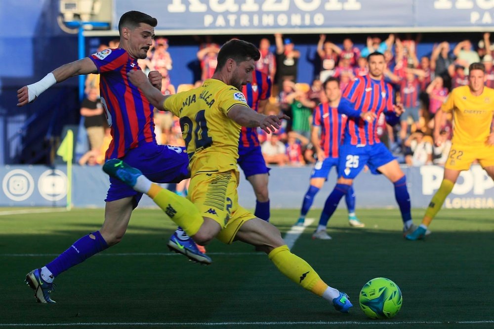 El Eibar perdió en Santo Domingo. EFE