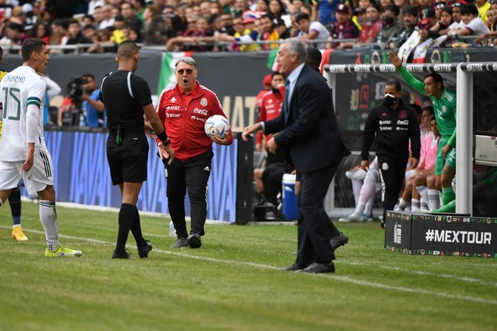 El presidente del fútbol mexicano 'ratificó' al Tata Martino