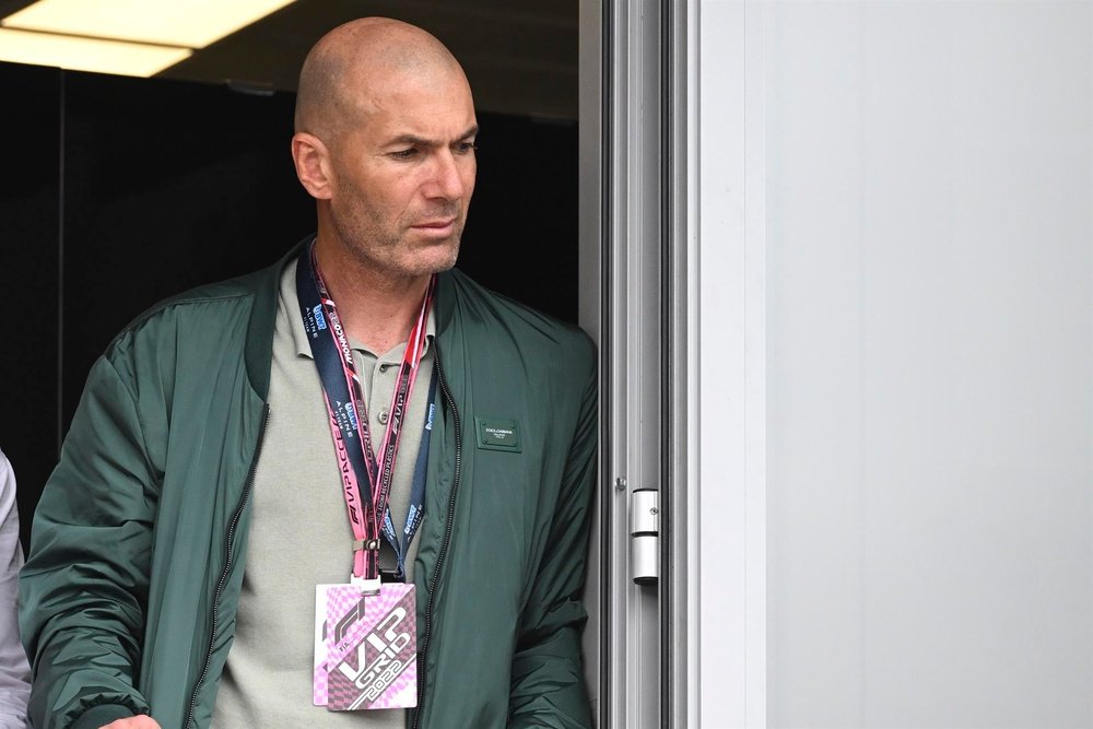 Zidane décline l'offre de plusieurs sélections ! efe