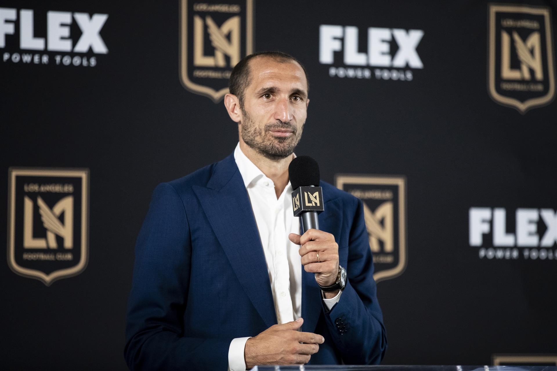 Chiellini calls Puig a clown after Galaxy goal in Open Cup
