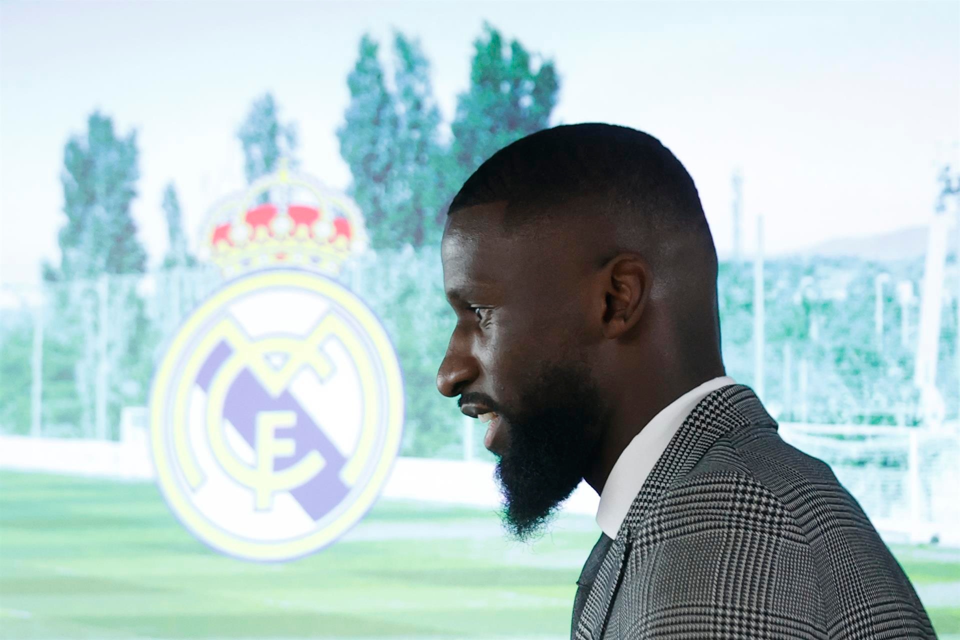 O agente de Rüdiger explicou a ida do zagueiro ao Real Madrid. EFE