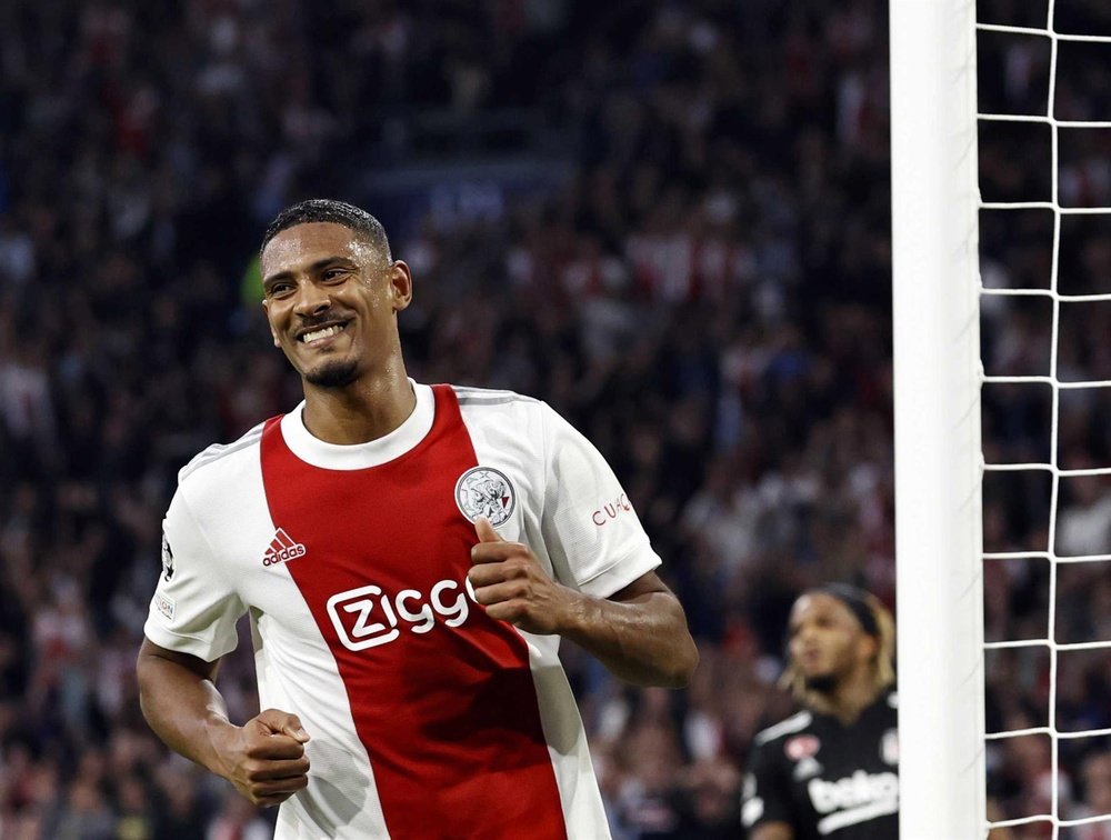 Haller has not played since he left Ajax in the summer. EFE