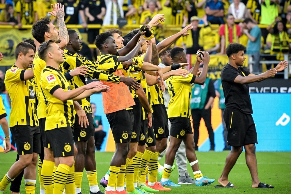 Milan y Juventus pelearán por una joya del Borussia Dortmund. EFE