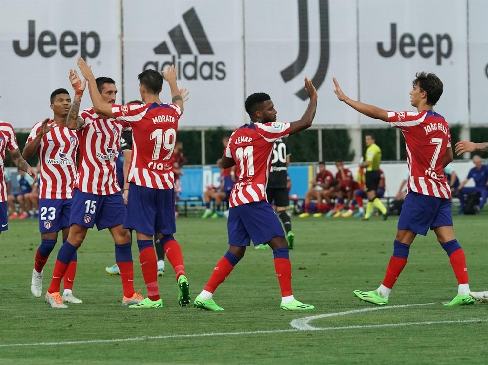 Alvaro Morata celebra o 2-0 com seus companheiros.EFE