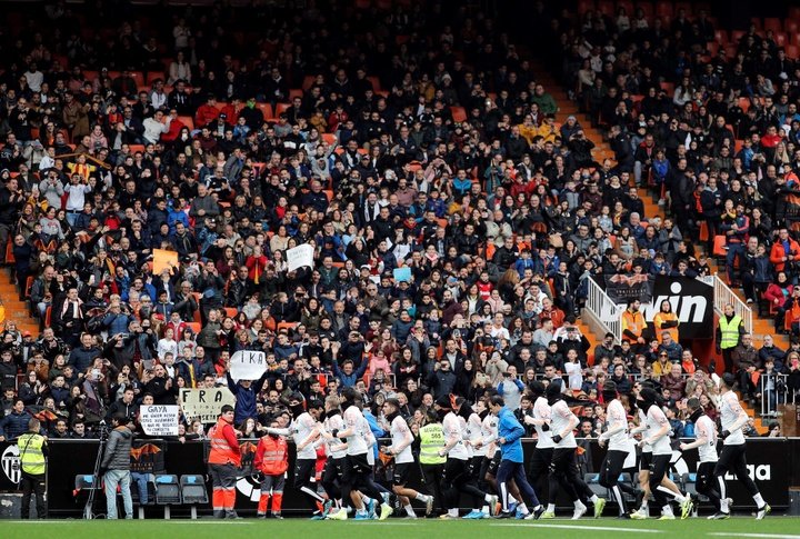 Le beau geste des joueurs de Valence à leurs supporters