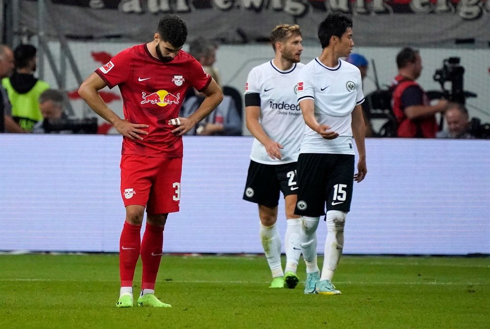 El Eintracht le ganó al RB Leipzig por 4-0. EFE