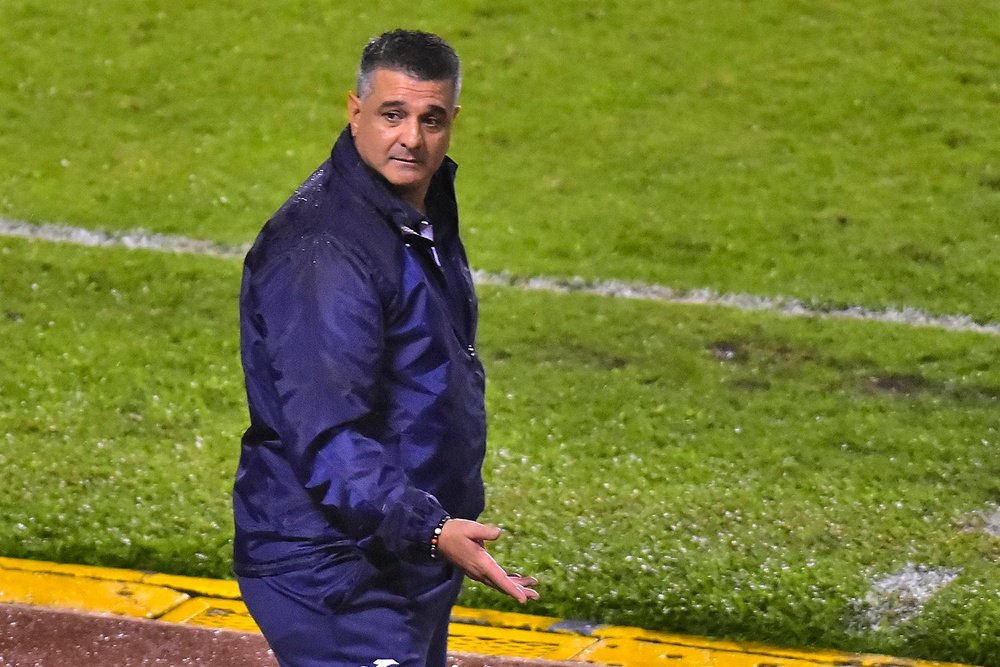 Diego Vázquez lleva dos victorias en los dos partidos disputados con Honduras. EFE