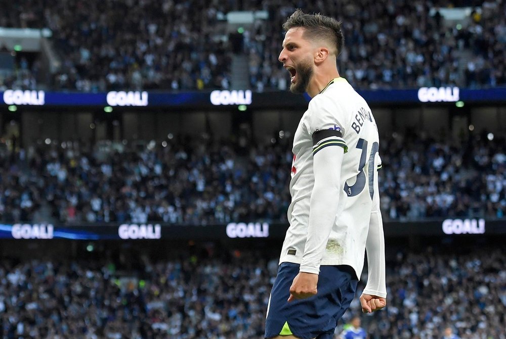 Rodrigo Betancur celebra o 2-3.EFE