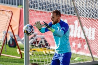 Simeone will be able to count on Oblak against Real Madrid. EFE