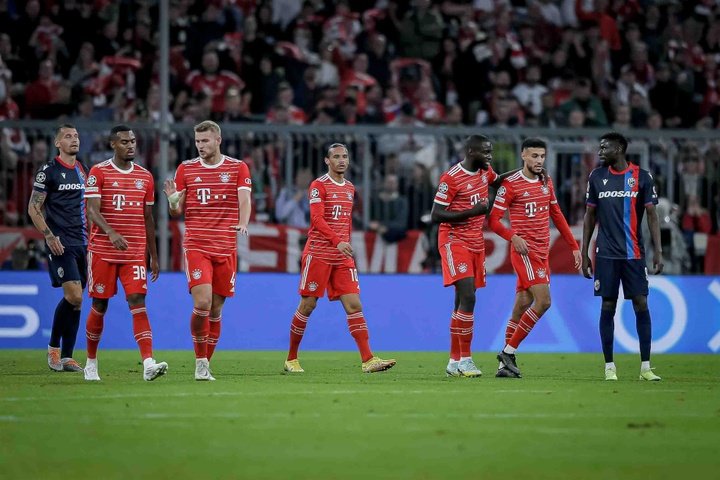 Jogadores do Bayern na vitória sobre o Viktoria Plzeň.AFP