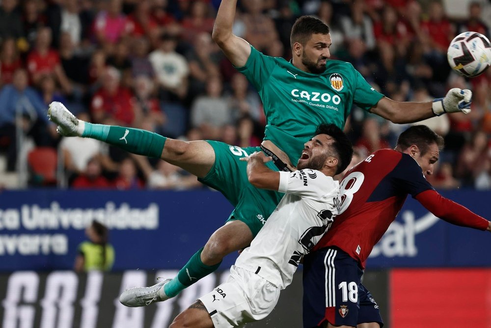 Mamardashvili has conceded 36 goals for Valencia this season. EFE