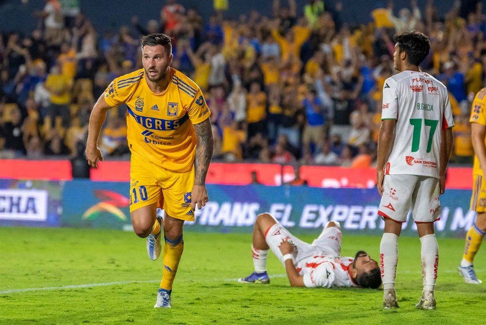 Gignac se convirtió en el máximo goleador de Tigres con 105 tantos. EFE