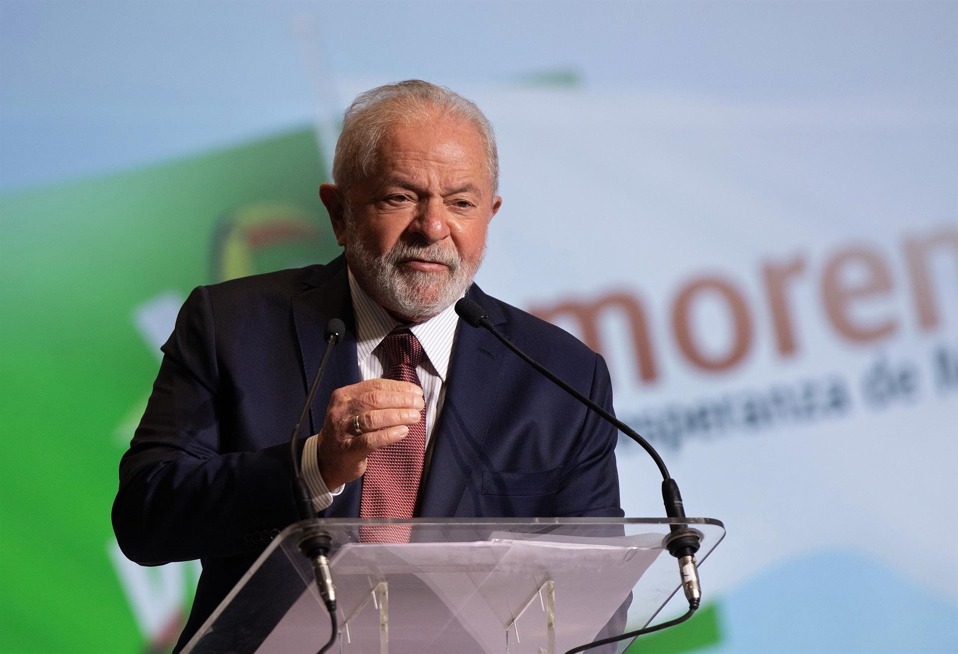 Presidente Lula e autoridades brasileiras saem em defesa de Vini. EFE