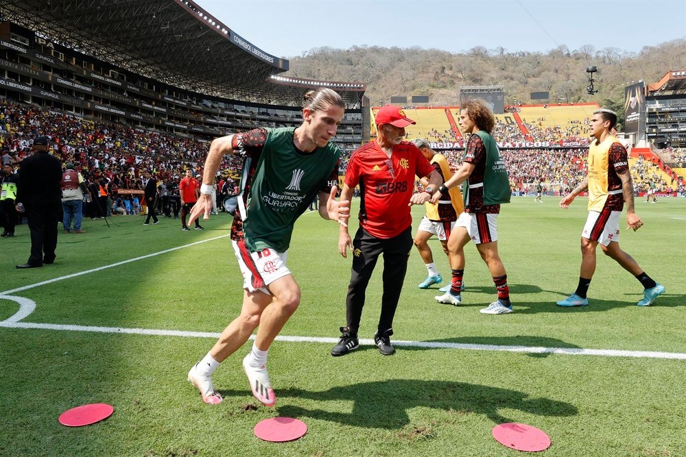 Filipe Luis not sure about his future. EFE