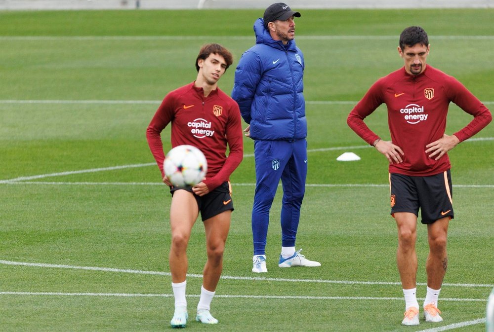 Simeone and Joao Felix together again at Atletico. EFE
