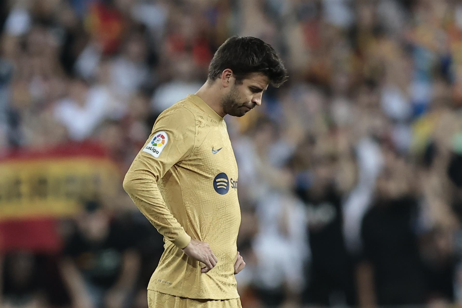Revealed: who will inherit Pique's no.3 jersey after retirement - Football