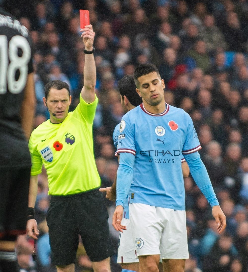 Cancelo e il litigio con Guardiola. EFE