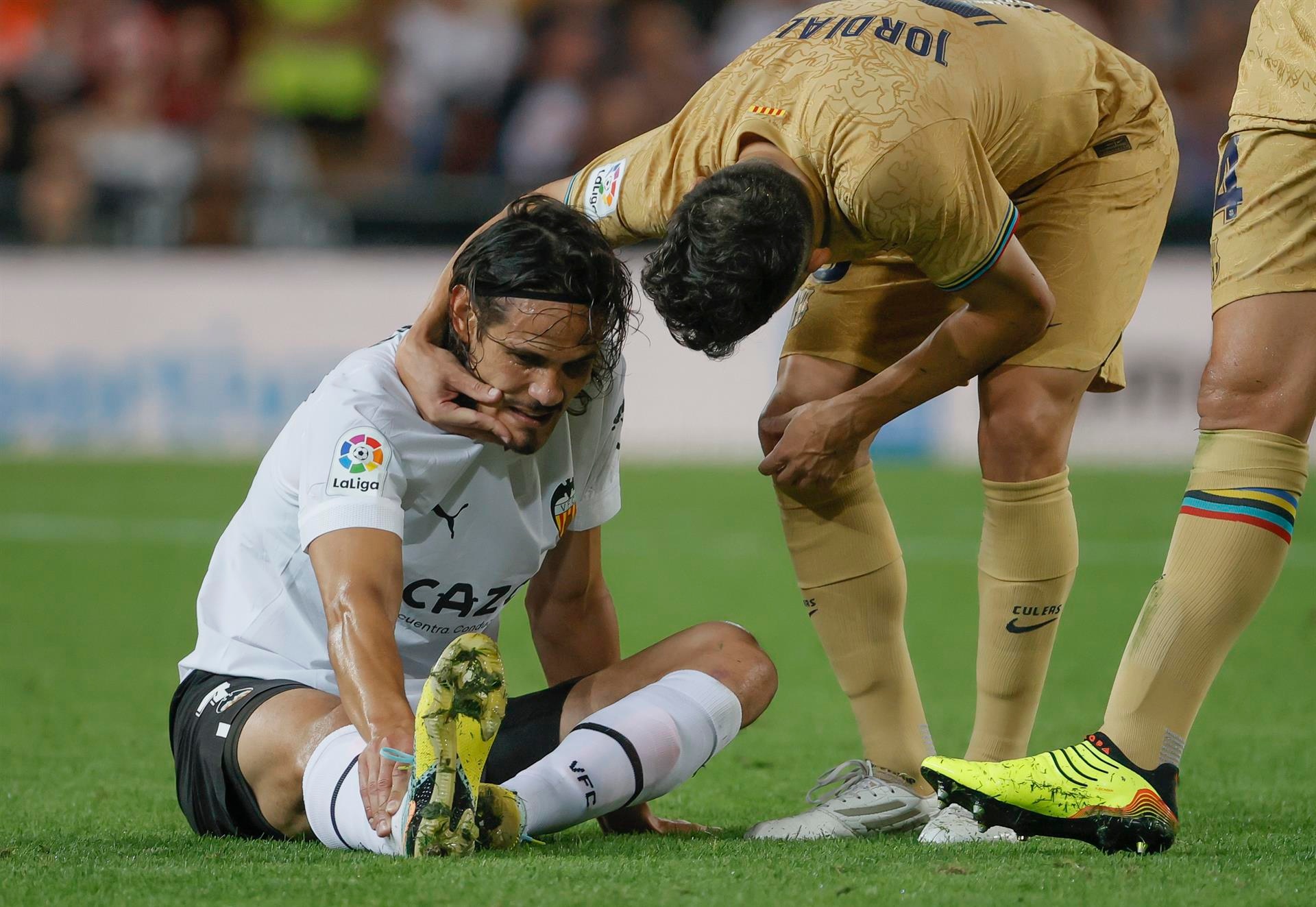 Cavani va manquer plusieurs semaines de compétition