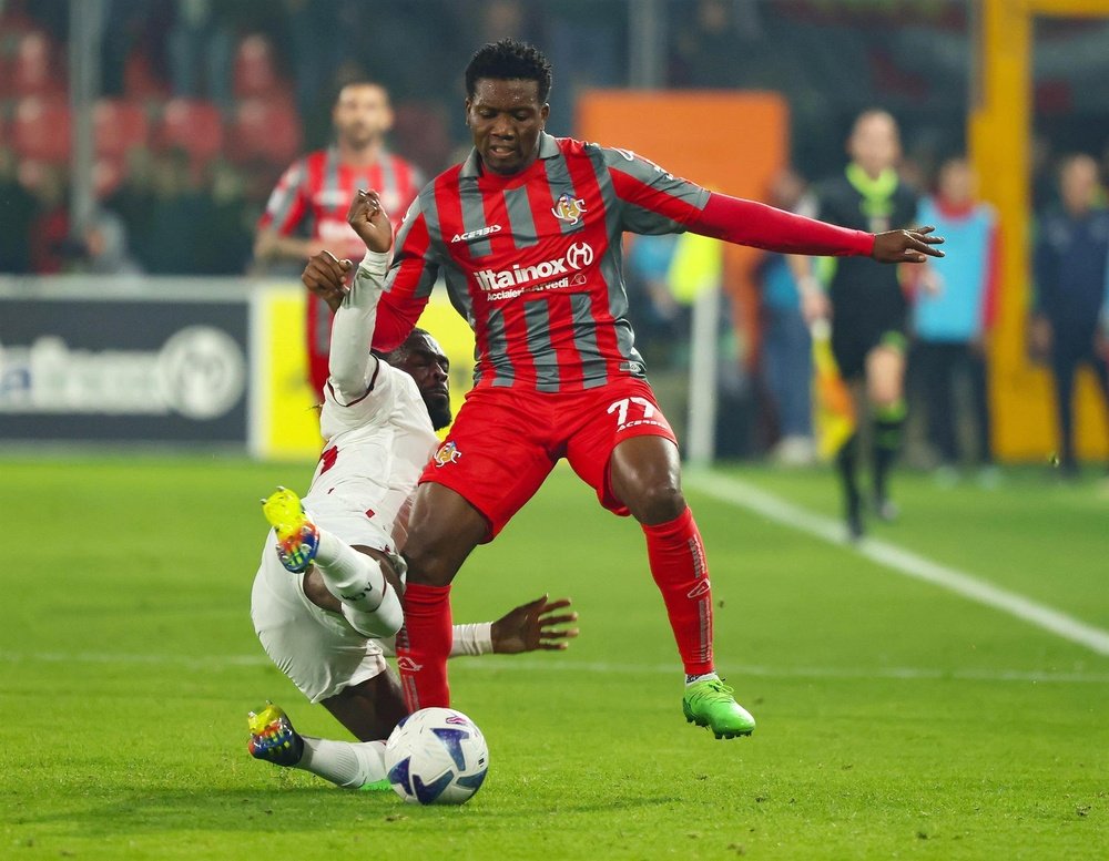 El Milan empató a cero frente al Cremonese. EFE