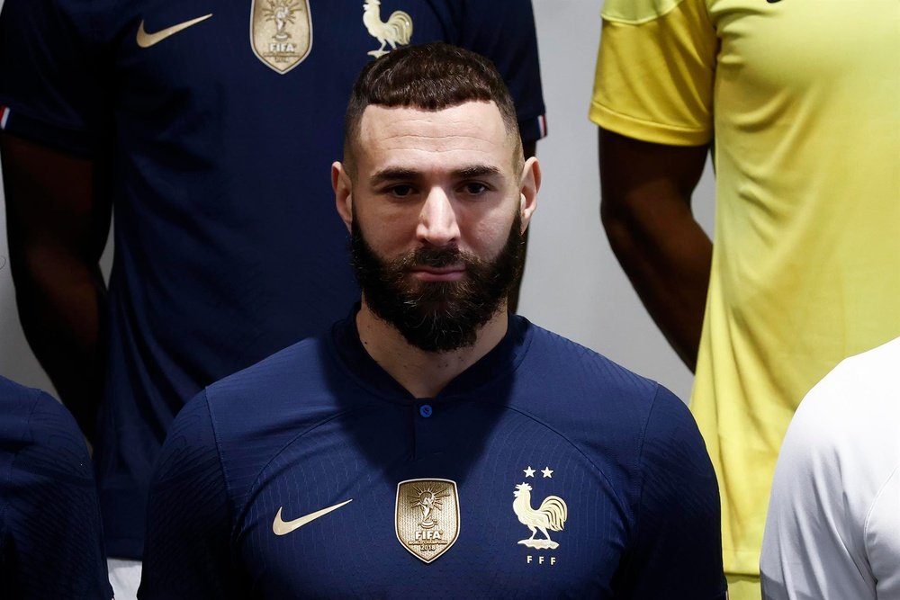 Benzema Using Computer Real Madrid give Benzema permission to go to World Cup final
