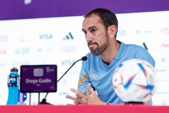 Diego Godin dice basta. L'uruguaiano mette fine alla sua carrirea sportiva all'età di 37 anni, dopo aver giocato con Cerro, Nacional, Villarreal, Atletico Madrid, Inter, Cagliari, Atletico Mineiro e Velez Sarsfield.