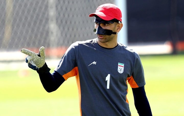Beiranvand returned to training with a face mask