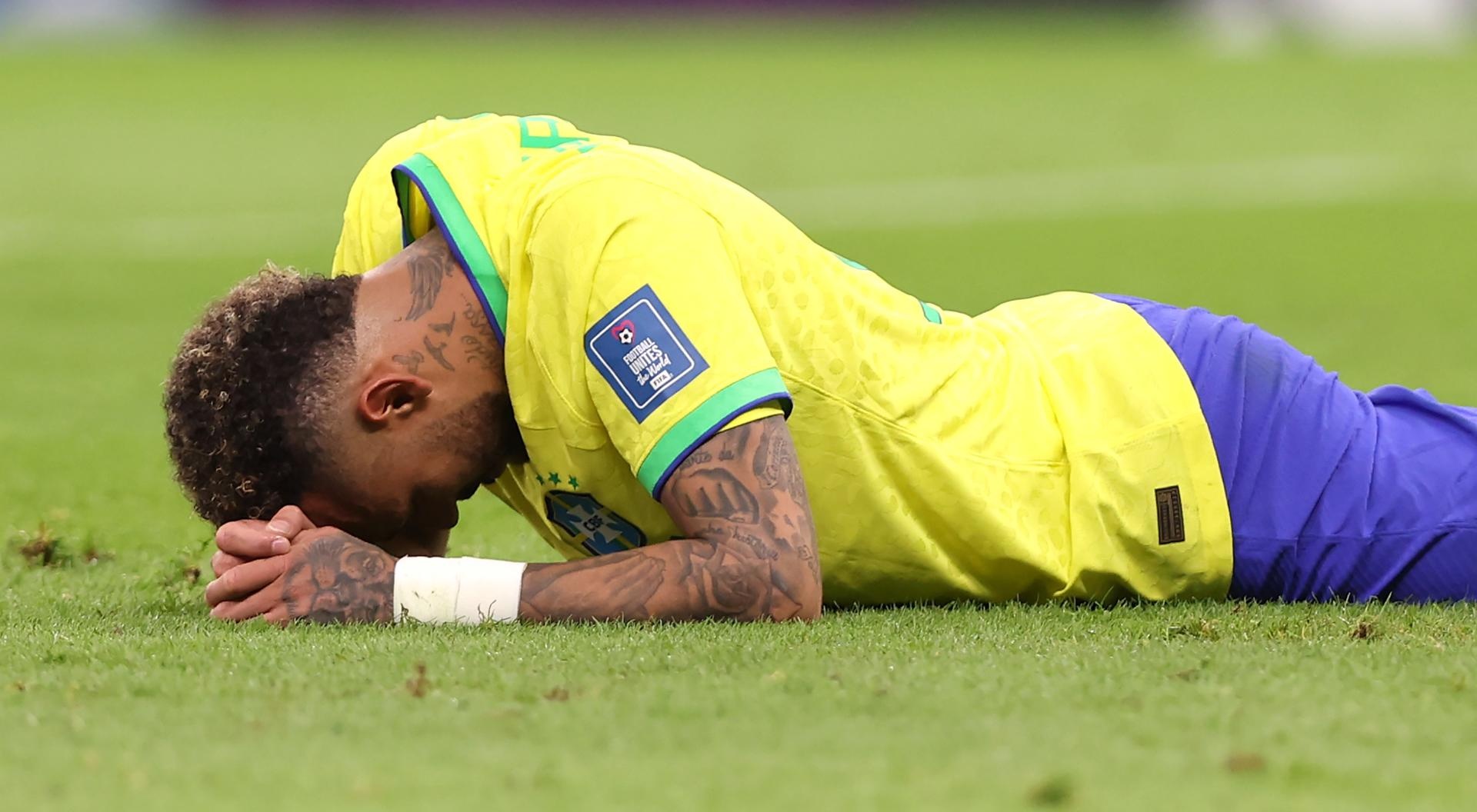 Neymar wants to play in the last 16 at all costs. EFE
